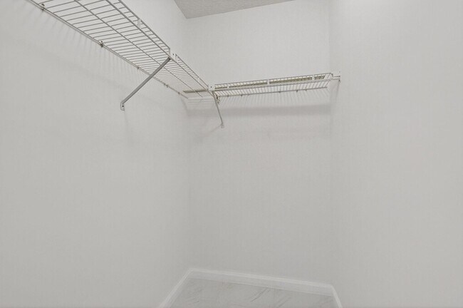 Building Photo - 416 Pine Glen Ln