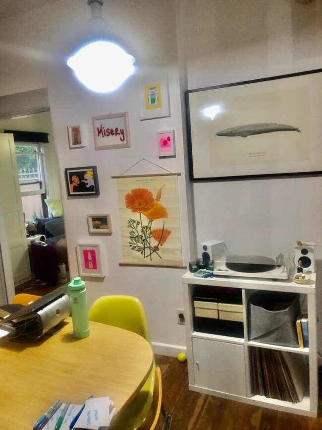 Dining area - 804 Venice Blvd