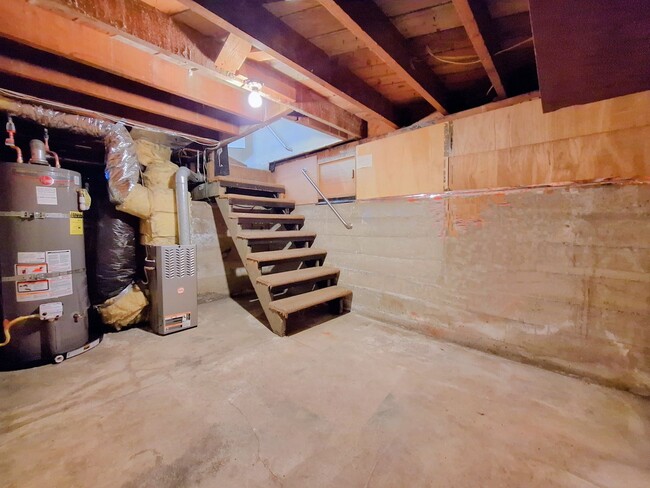 Building Photo - N11th98EJul10