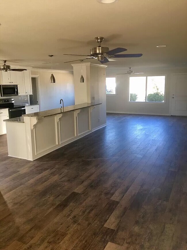 Building Photo - 3107 43rd St