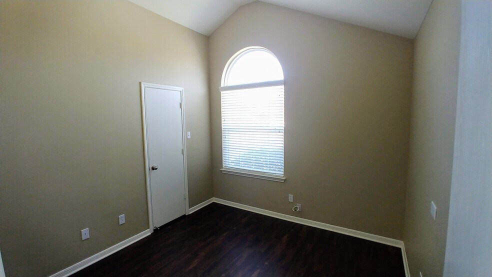 3rd Bedroom - 1718 Wood Creek Dr