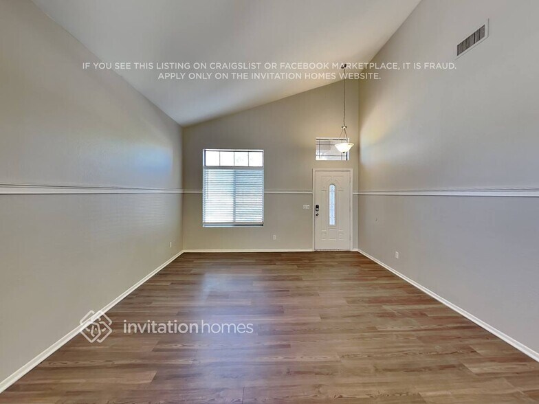 Building Photo - 12813 W Mauna Loa Ln