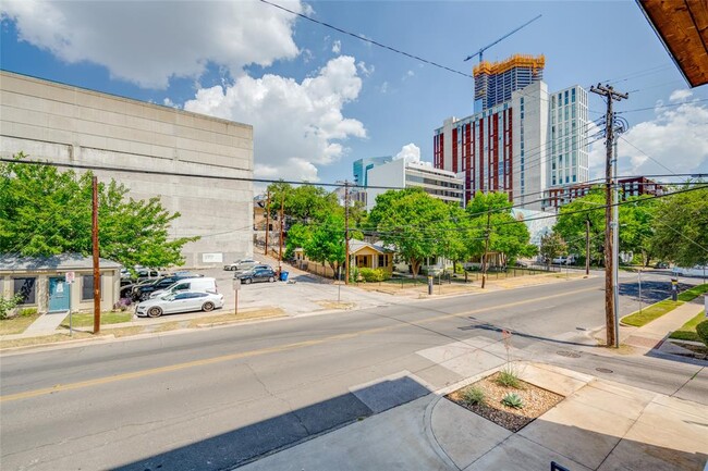 Building Photo - 908 Nueces St
