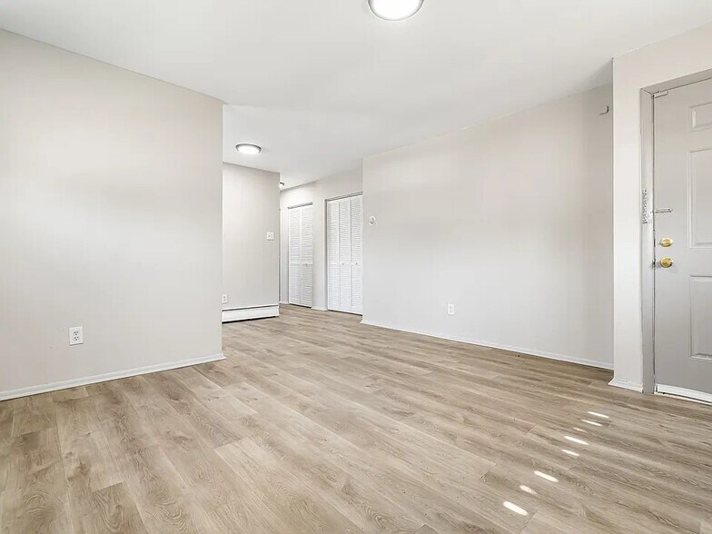 Building Photo - 501-505 N White Horse Pike