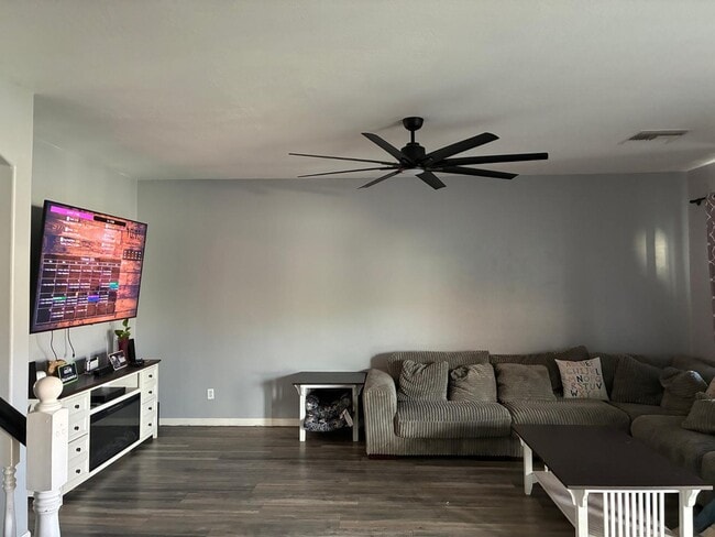 Building Photo - 9226 N 182nd Dr