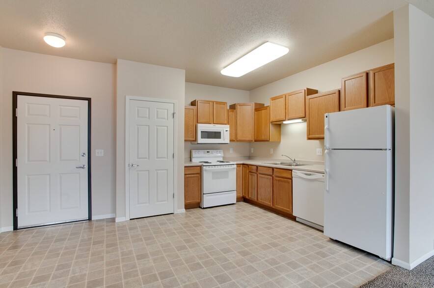 Courtyard Apartments Kitchen - Courtyard Apartments on Belsly