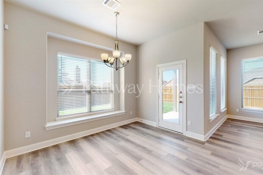 Building Photo - 112 Trail Dr