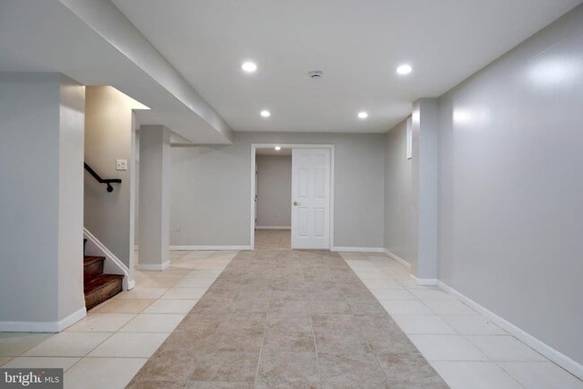 Building Photo - 16729 Queen Anne Rd