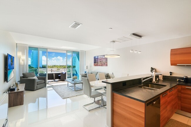 Building Photo - 2950 NE 188th St