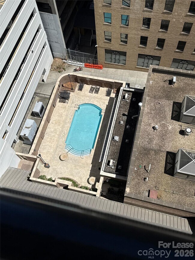 Building Photo - 230 S Tryon St