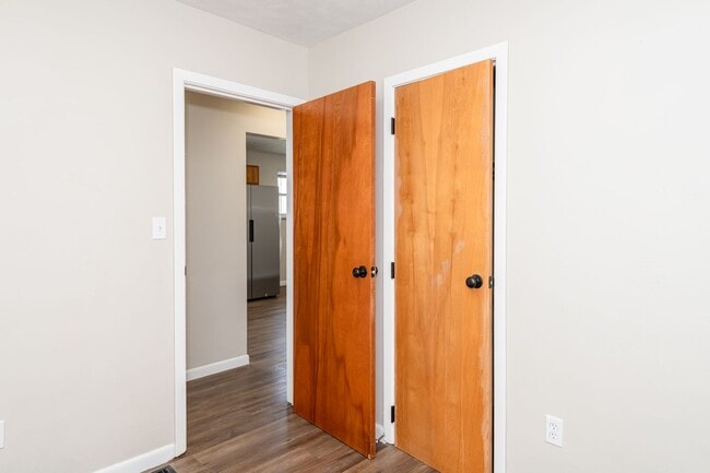 Building Photo - Adorable 2-bedroom 2-bathroom home