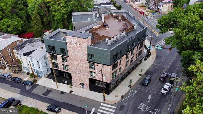 Building Photo - 4007 Ridge Ave