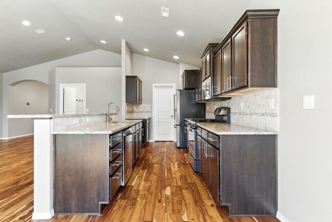 Building Photo - 7029 S Woodhaven Dr