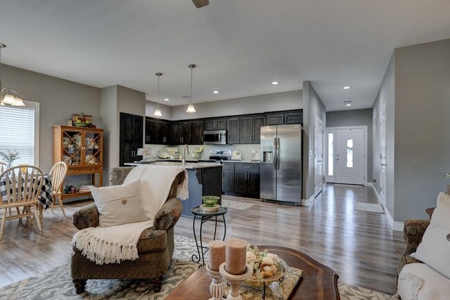 Building Photo - UNIT AVAILABLE 6/10/24 ! ! 2-BEDROOM 2-BATH DUPLEXES LOCATED IN NEOSHO!