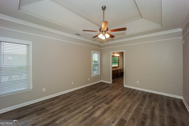 Building Photo - 12 Sleepy Hollow Ct