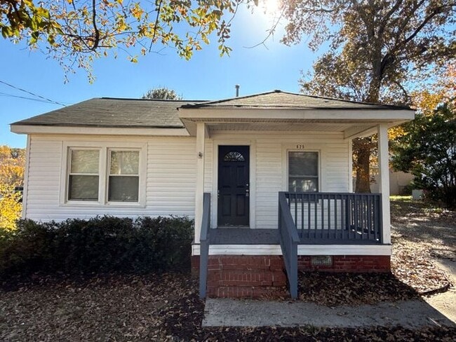 Primary Photo - T.R. Lawing Realty Property