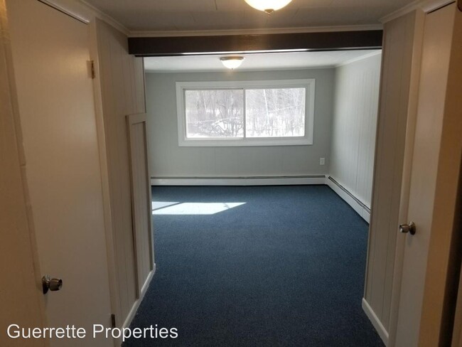 Building Photo - 20 Derby Estates Drive