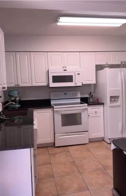 Building Photo - 2126 N 14th Ave