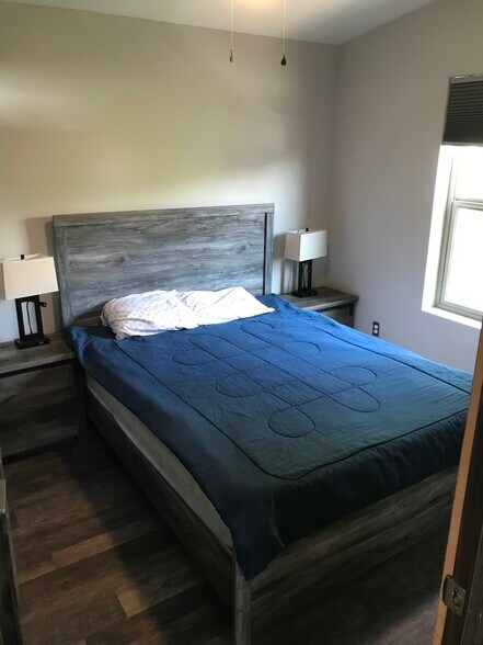 Master Bedroom - 260 Halferty St