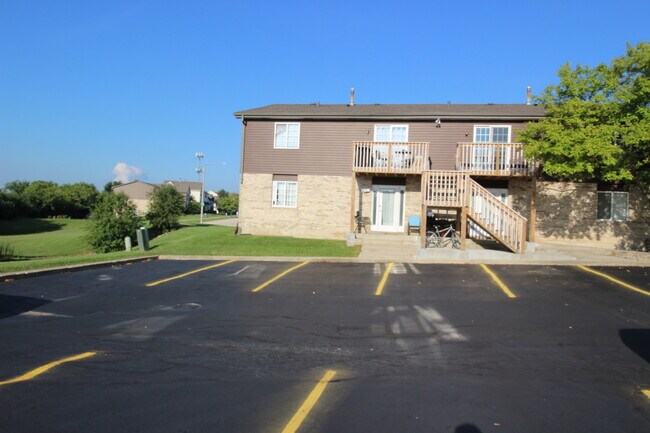 Building Photo - 1411 Berta Dr