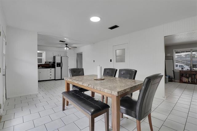 Building Photo - 321 Bowles Ct