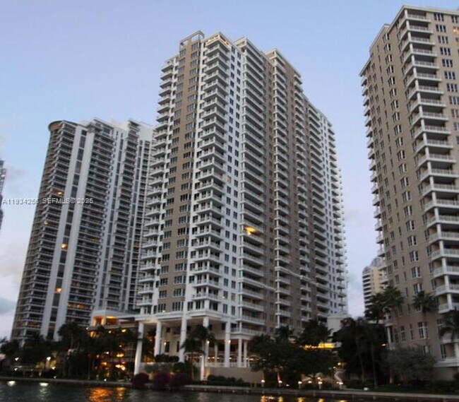 Building Photo - 801 Brickell Key Blvd