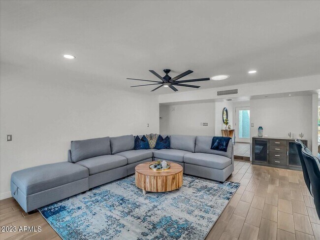 Building Photo - 3351 E Las Rocas Dr