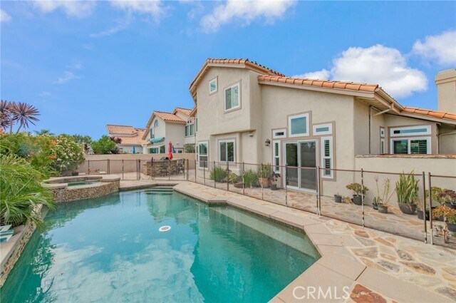 Building Photo - 9042 Santiago Dr