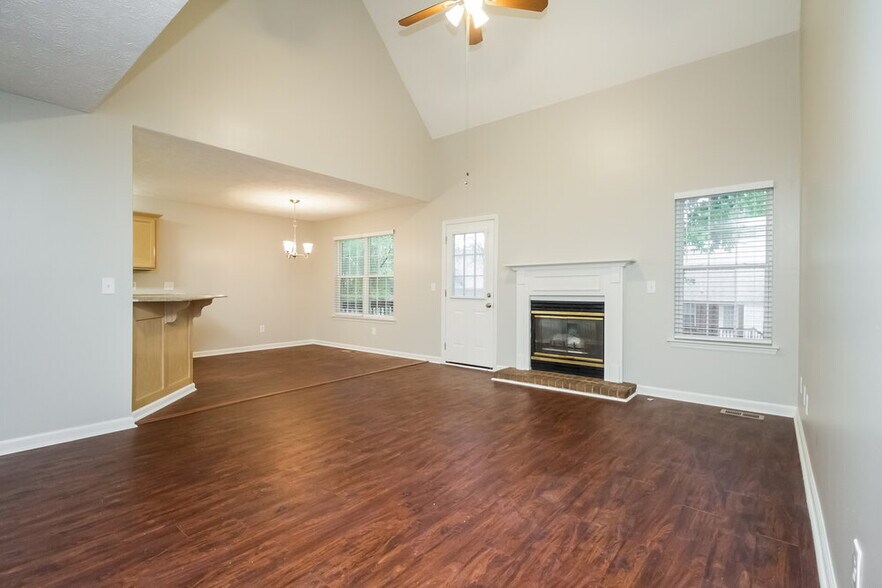 Building Photo - 1209 Highland Hills Dr