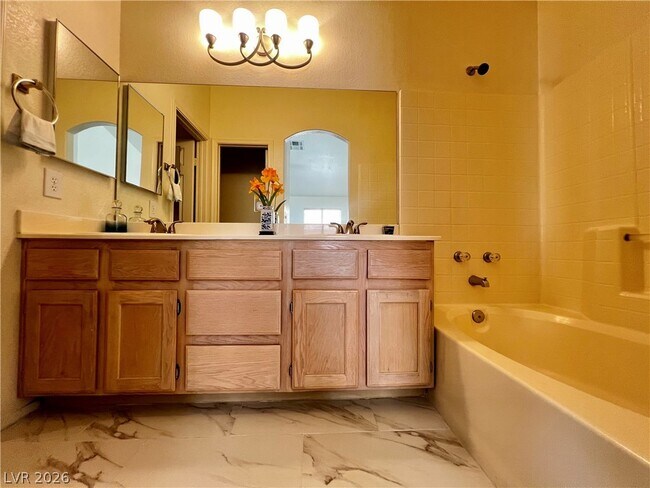 Building Photo - 7100 Village Shore Ct