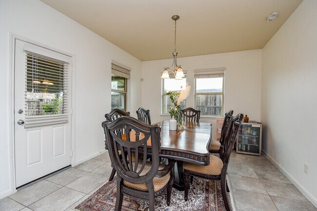 Building Photo - 12447 Girasole Ct