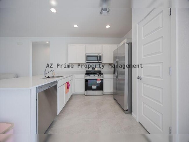 Building Photo - 12503 W Pkwy Ln