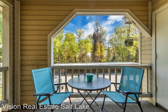 Building Photo - 1190 Waterside Cove