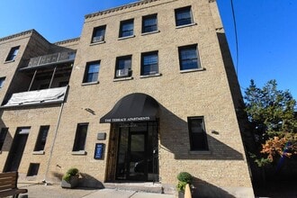 Building Photo - 735 Judson Ave