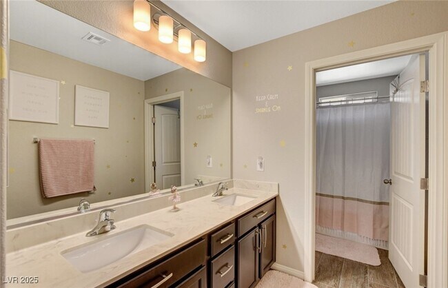 Building Photo - 676 Tremaine Ct