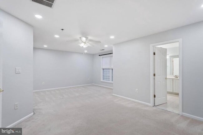 Building Photo - 8648 Royal Worcester Ln
