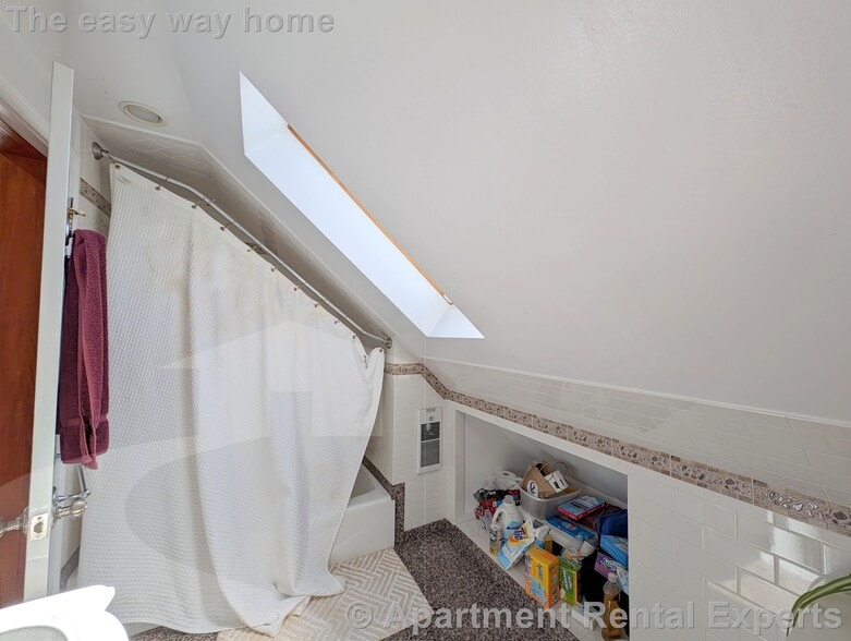 Building Photo - 36 Orchard St