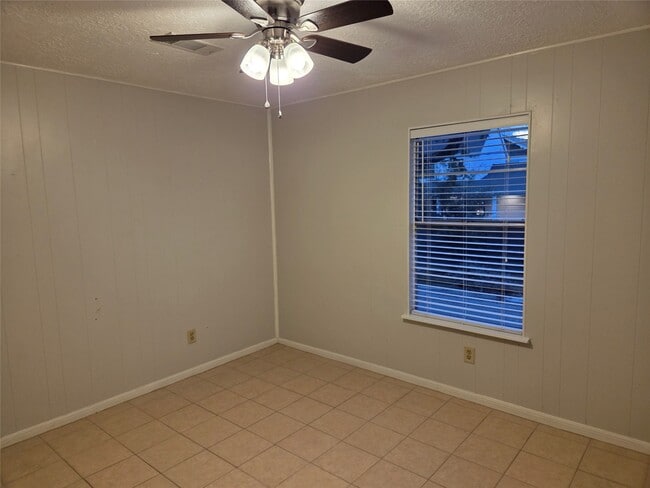 Building Photo - 902 Euclid St