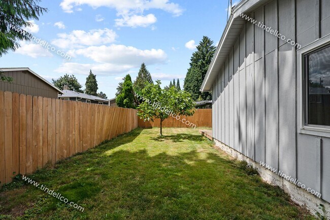 Building Photo - Gladstone Charmer | 3 Bedroom 2 Bathroom H...