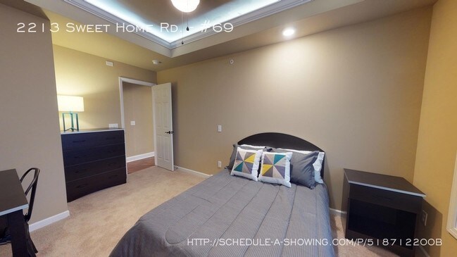 Building Photo - 2213 Sweet Home Rd