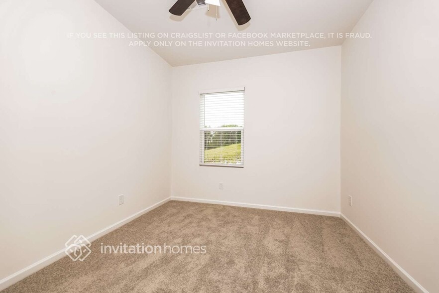 Building Photo - 430 Jet Strm Dr