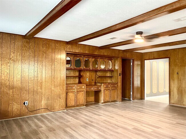 Building Photo - 9626 Hearthwood Dr
