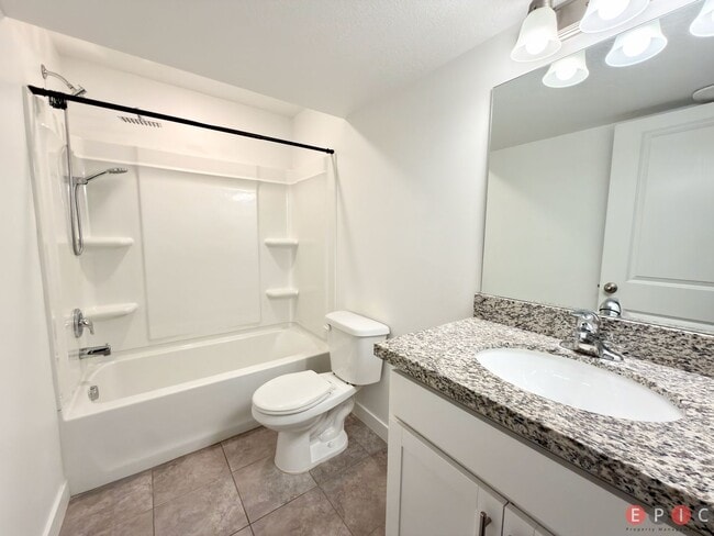 Building Photo - Beautiful Home in Lehi