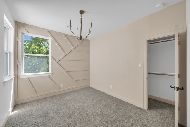 Building Photo - 9551 Neuens Rd