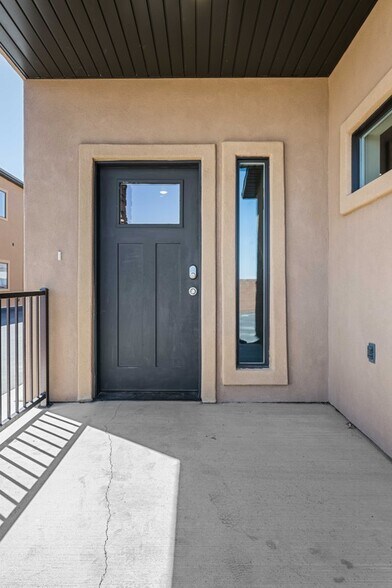Building Photo - 280 W 2100 N