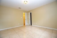 Building Photo - 6000 Susan Cir