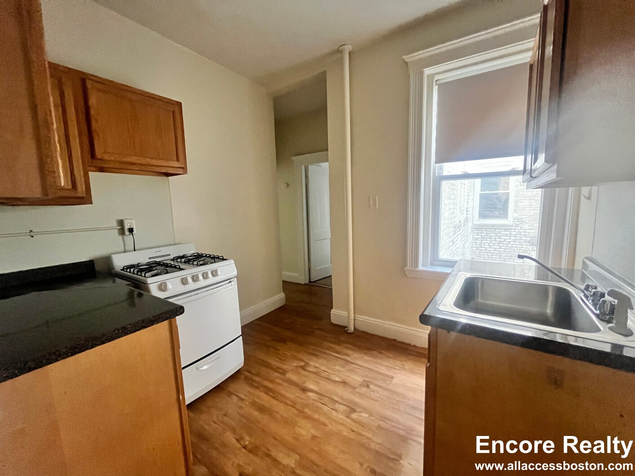 Building Photo - 9 Egremont Rd
