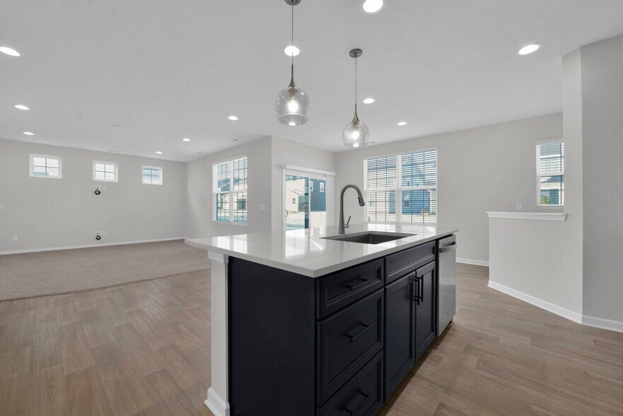 Building Photo - 12065 Landon Dr