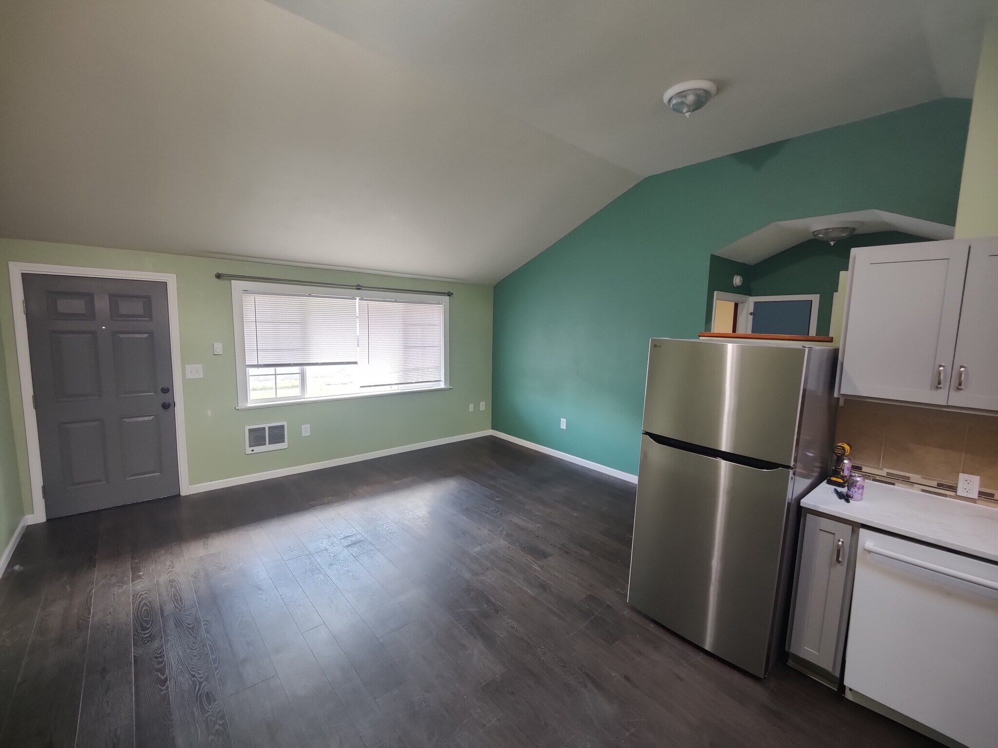 Building Photo - 1356 L St