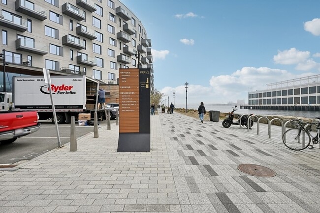 Building Photo - 150 Seaport Blvd